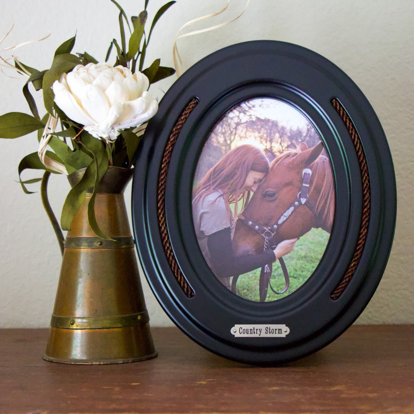 Deluxe Oval Horsehair Frame